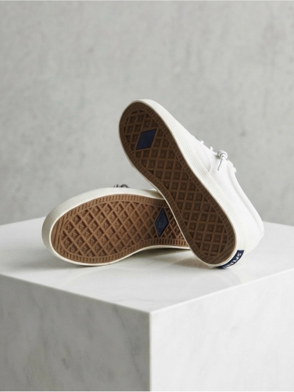 Sperry Crest Vibe Canvas Sneakers - Picture 3 of 7